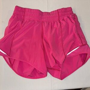 Lululemon Hotty Hot LR 4” Lined Sonic Pick